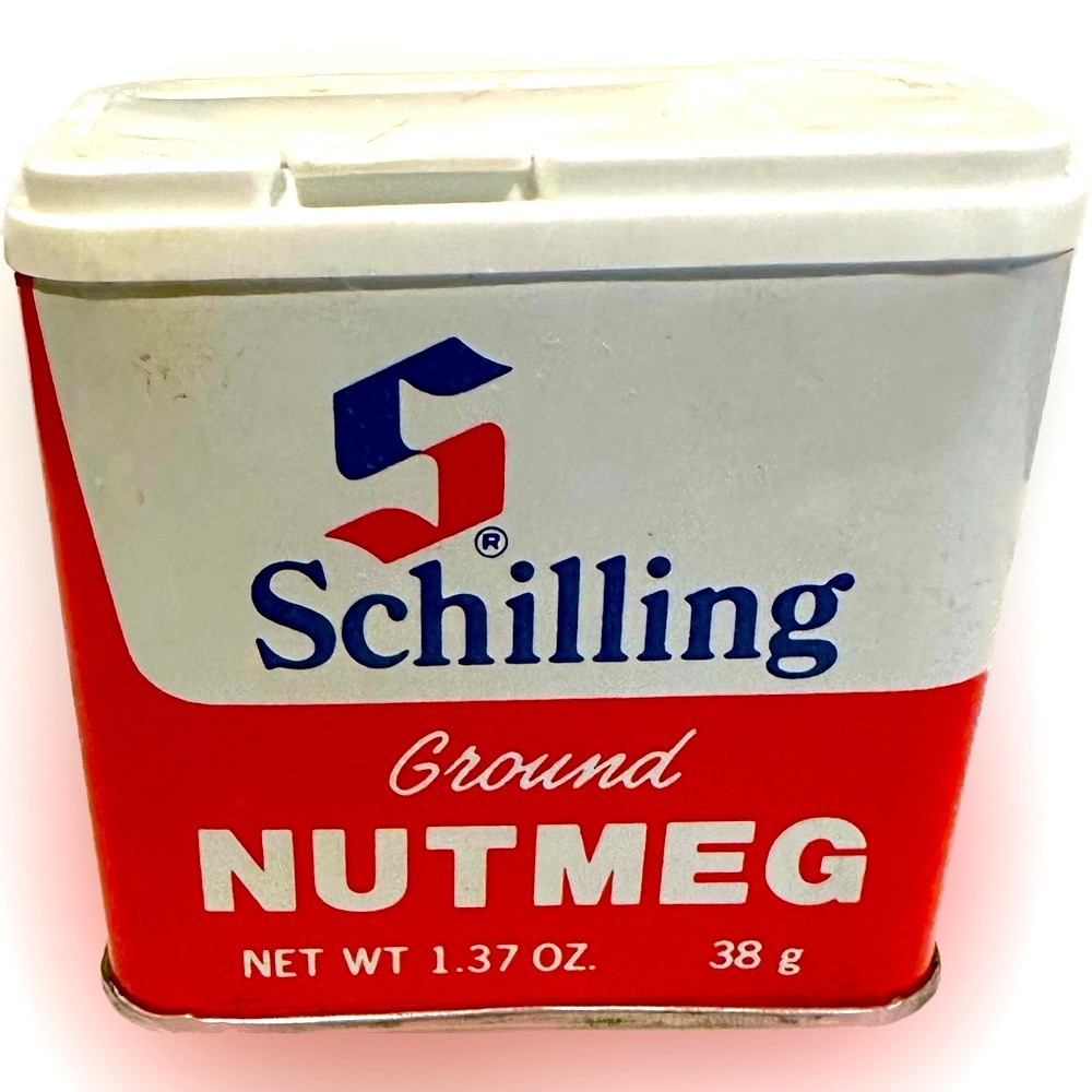 VTG NUTMEG SPICE TIN BANANA BREAD RECIPE HERBS FARMHOUSE SHAKER COLLECTIBLE 1977